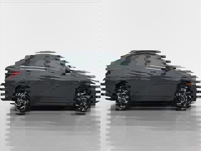 Certified 2025 Hyundai Elantra SEL image 2