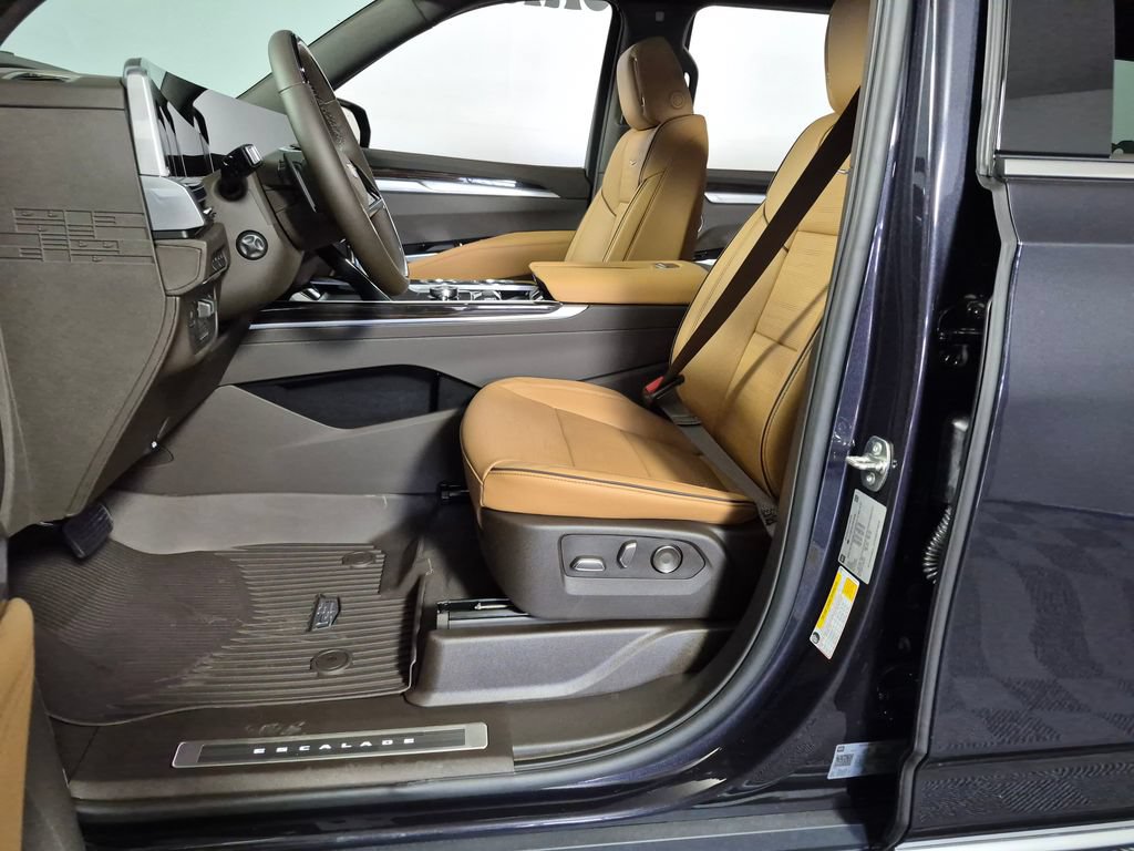 New 2026 Cadillac Escalade Luxury w/ Touring Package AWD/4WD image 9