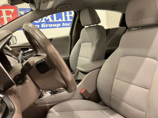 Used 2018 Chevrolet Malibu LT w/ Driver Confidence Package image 23