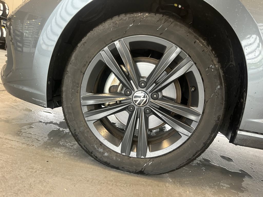 Certified 2023 Volkswagen Jetta SE w/ Black Wheel Package FWD image 6