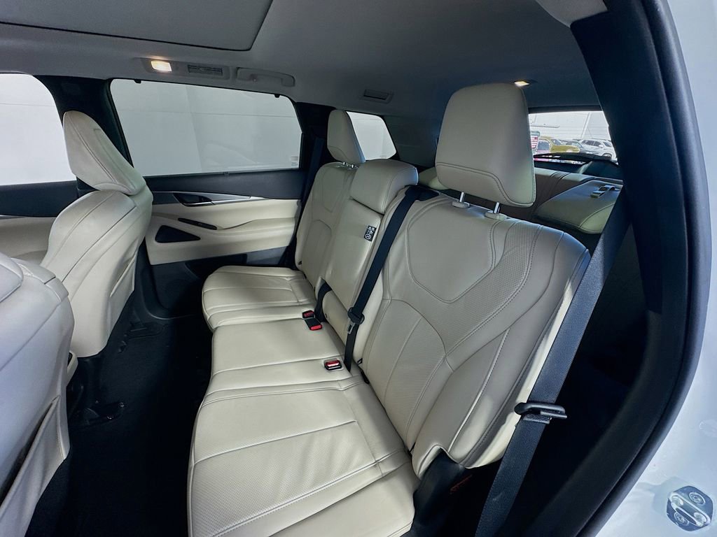 Used 2023 INFINITI QX60 Luxe w/ Cargo Package image 25