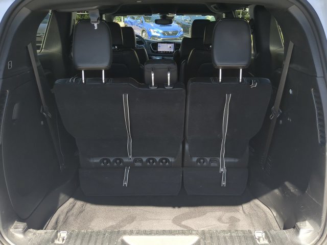 Certified 2025 Chrysler Pacifica Select FWD image 14