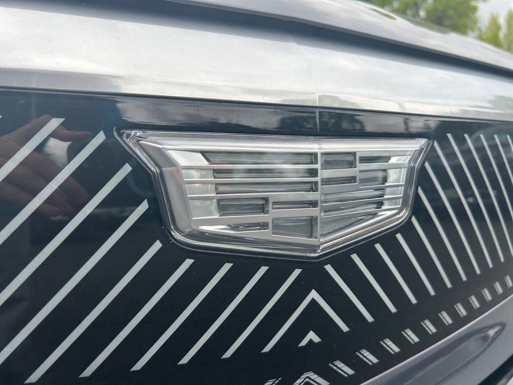 Used 2025 Cadillac Optiq Luxury 1 AWD/4WD image 32