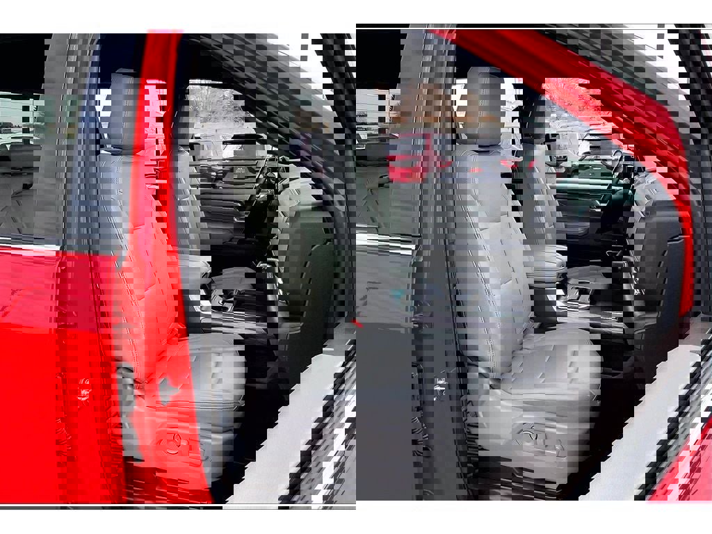 Used 2024 Chevrolet Silverado 3500 LTZ w/ LTZ Premium Package image 8