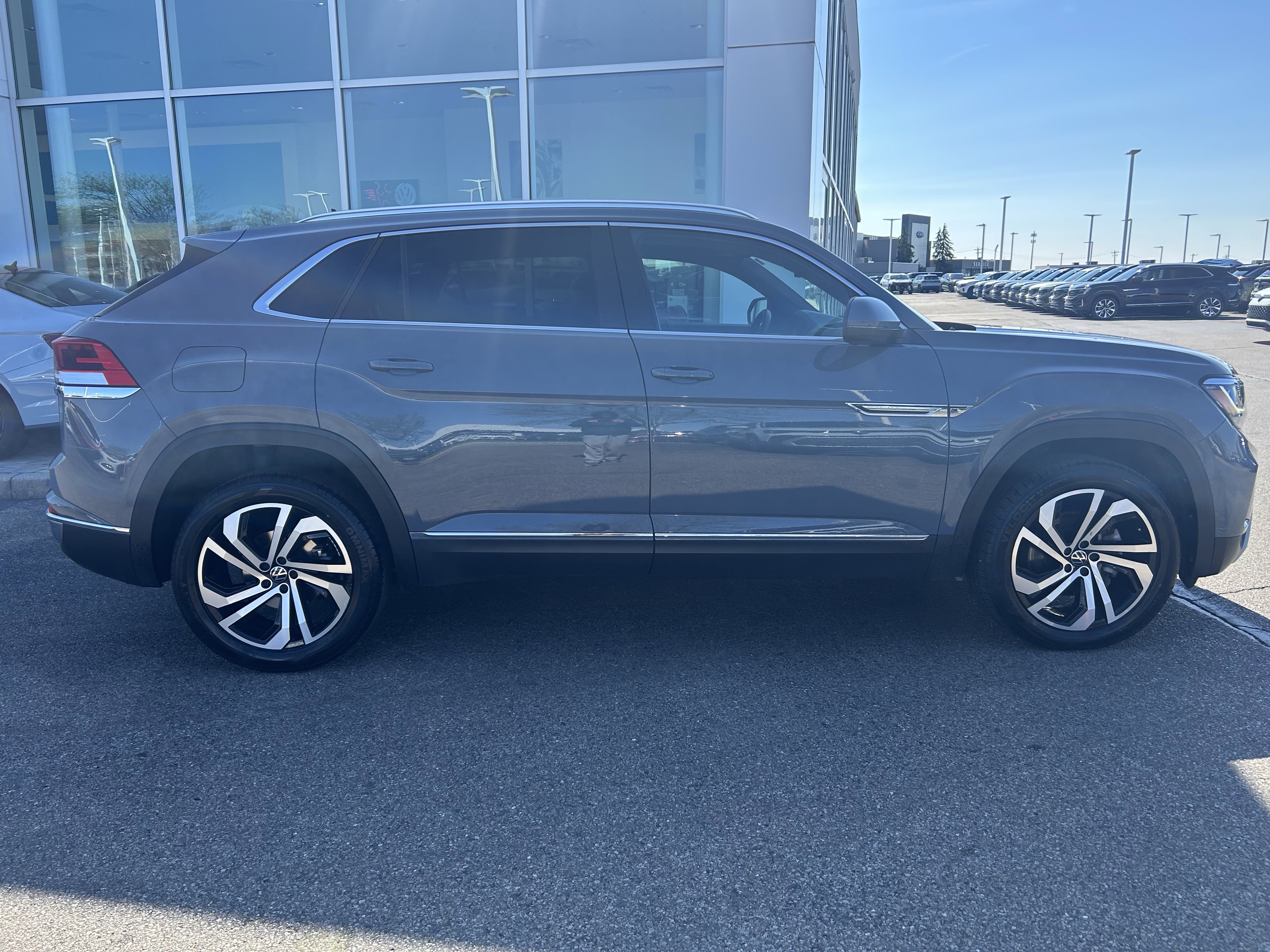 Certified 2023 Volkswagen Atlas Cross Sport SEL AWD/4WD image 8