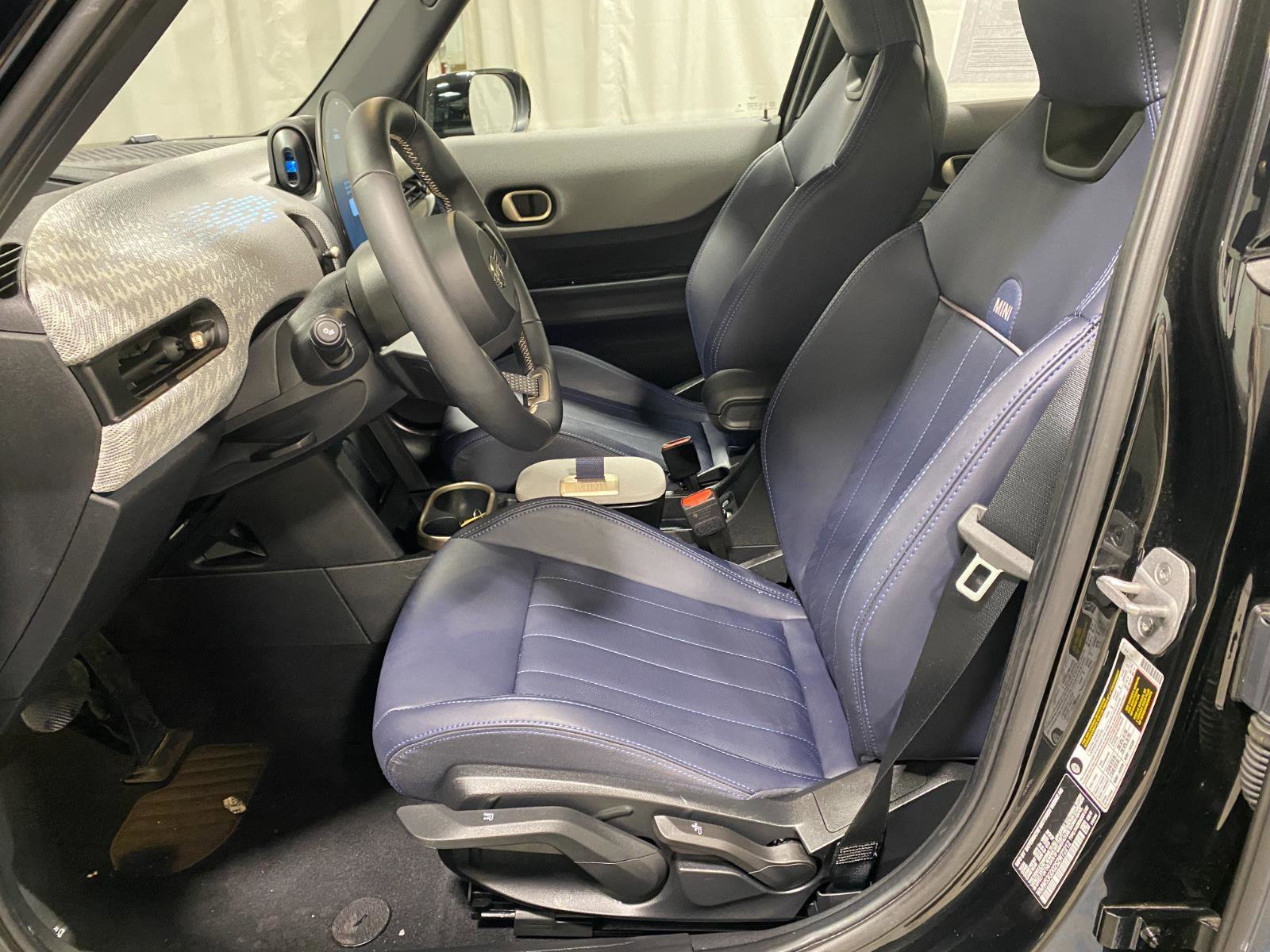 Certified 2025 MINI Cooper S image 13