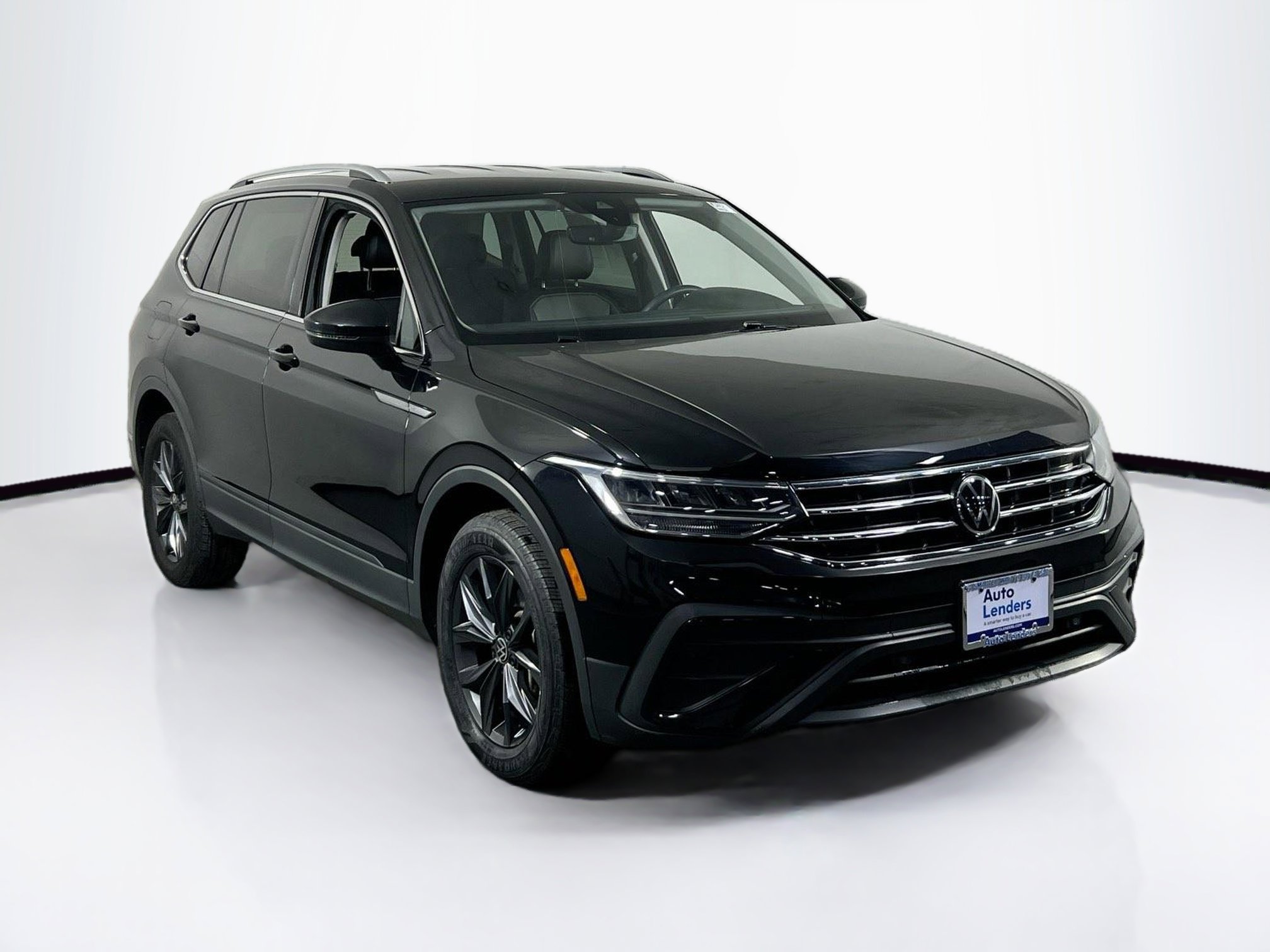 Used 2022 Volkswagen Tiguan SE AWD/4WD image 3