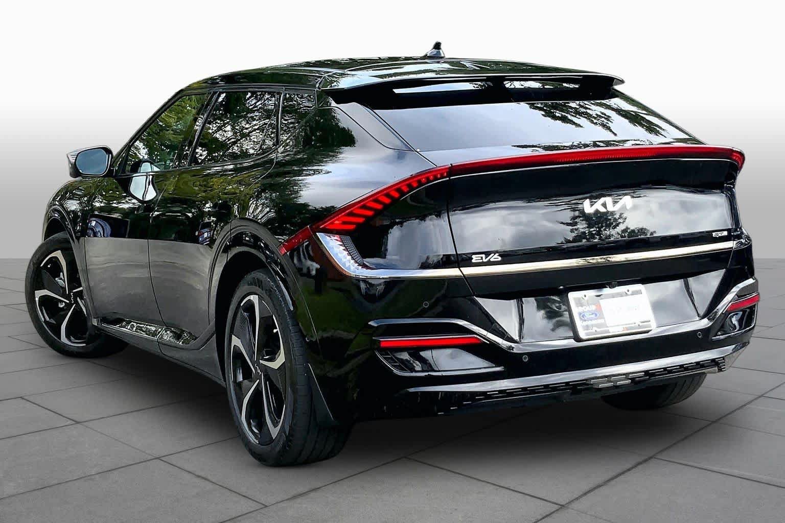 Used 2023 Kia EV6 GT-Line w/ GT-Line Suede Seat Package AWD/4WD image 11