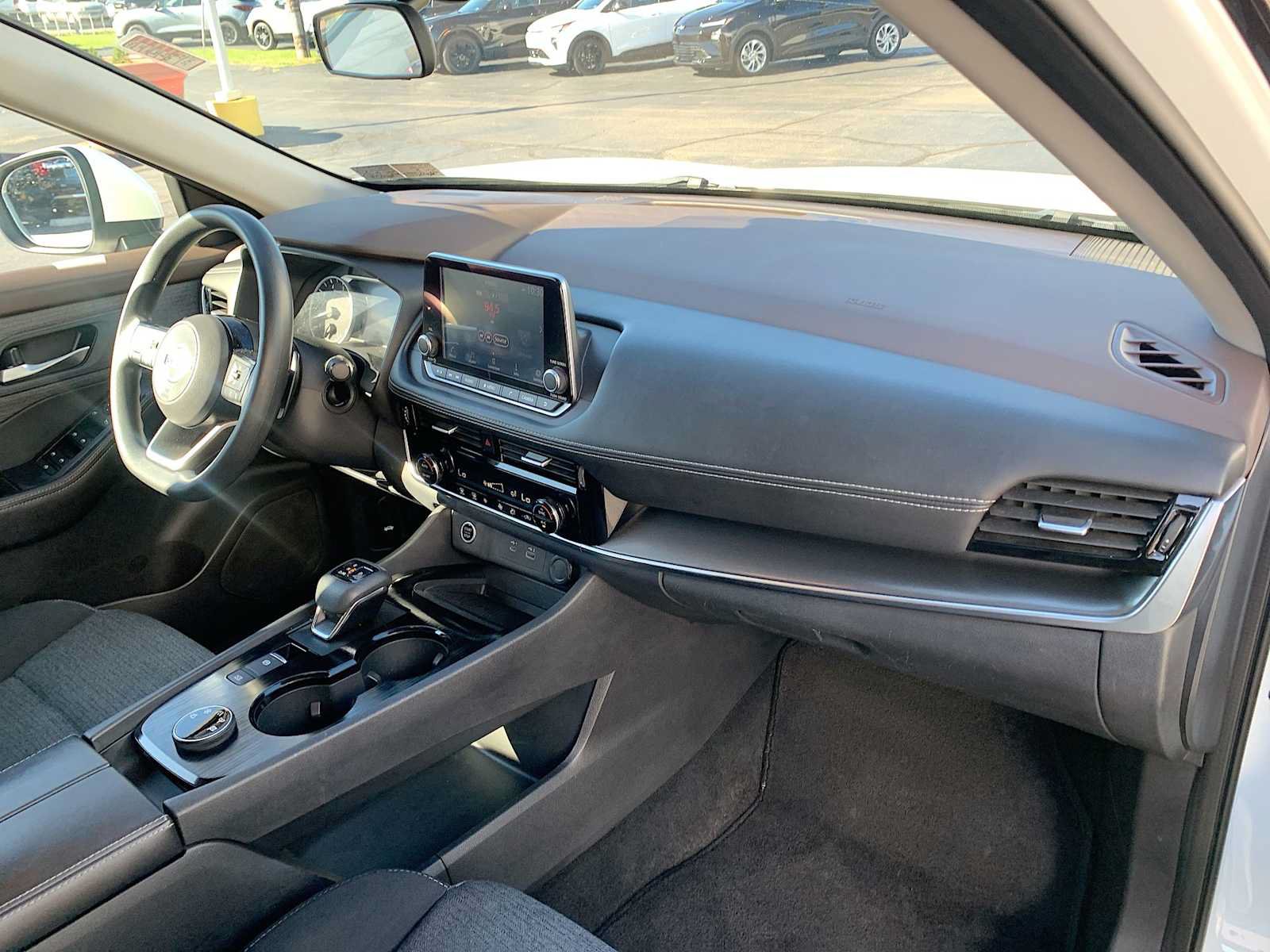 Used 2021 Nissan Rogue SV AWD/4WD image 27