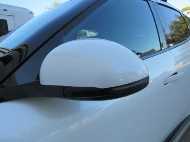 Used 2024 Genesis GV60 RWD image 18