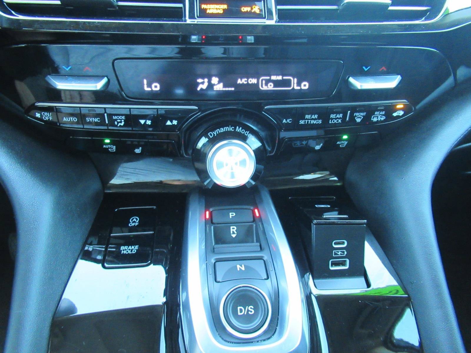Used 2024 Acura MDX w/ Technology Package FWD image 29