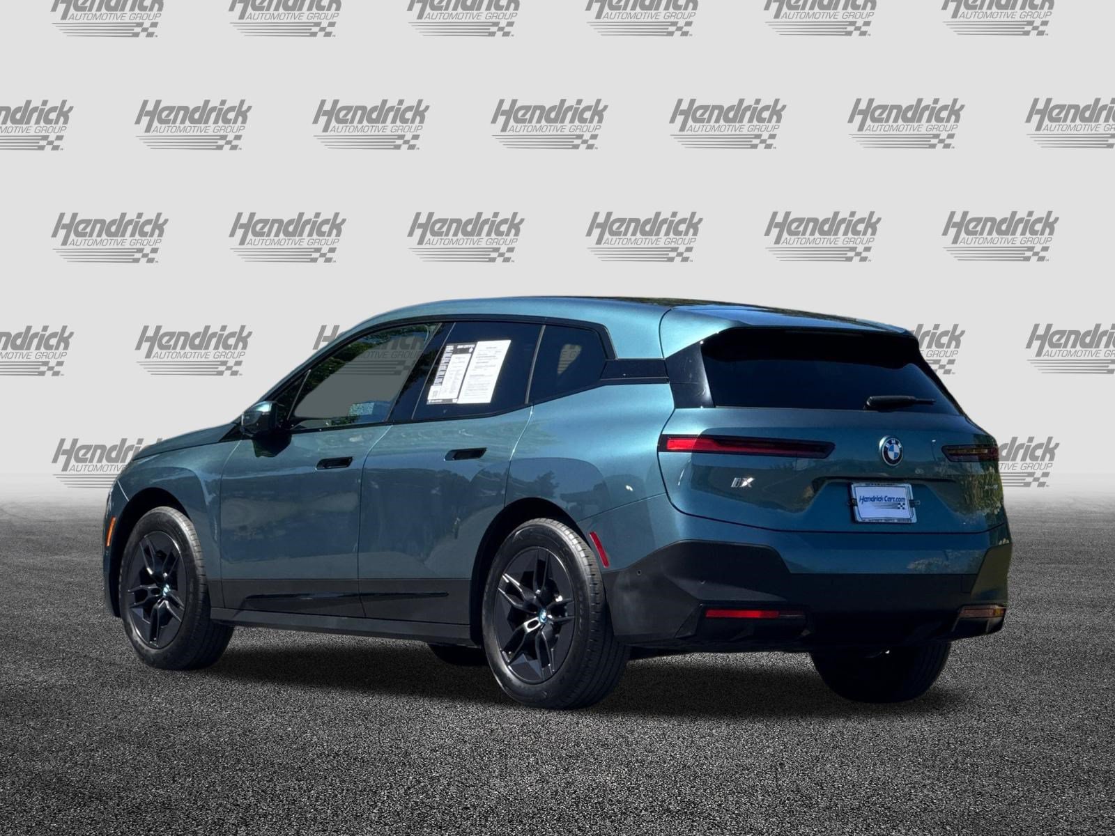 Used 2024 BMW iX xDrive50 AWD/4WD image 7