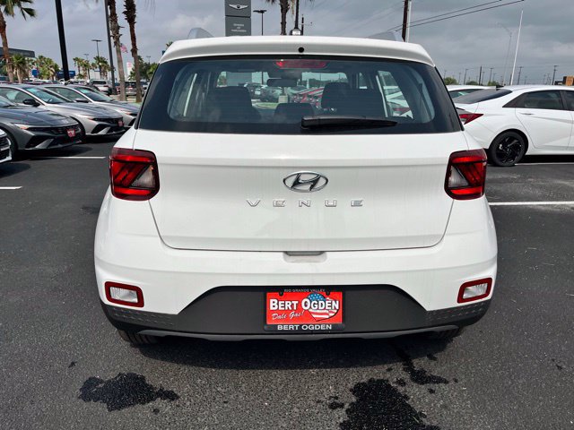 New 2026 Hyundai Venue SEL FWD image 6