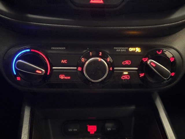 Certified 2022 Kia Soul LX image 18