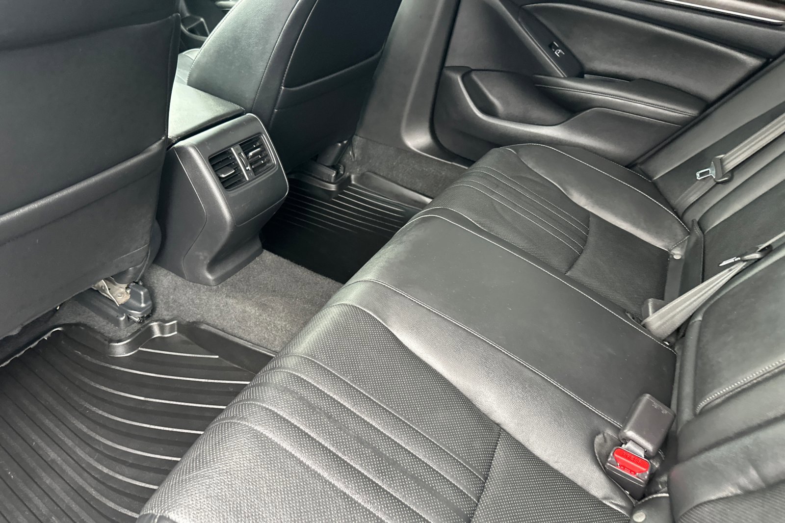 Used 2020 Honda Accord EX-L image 12