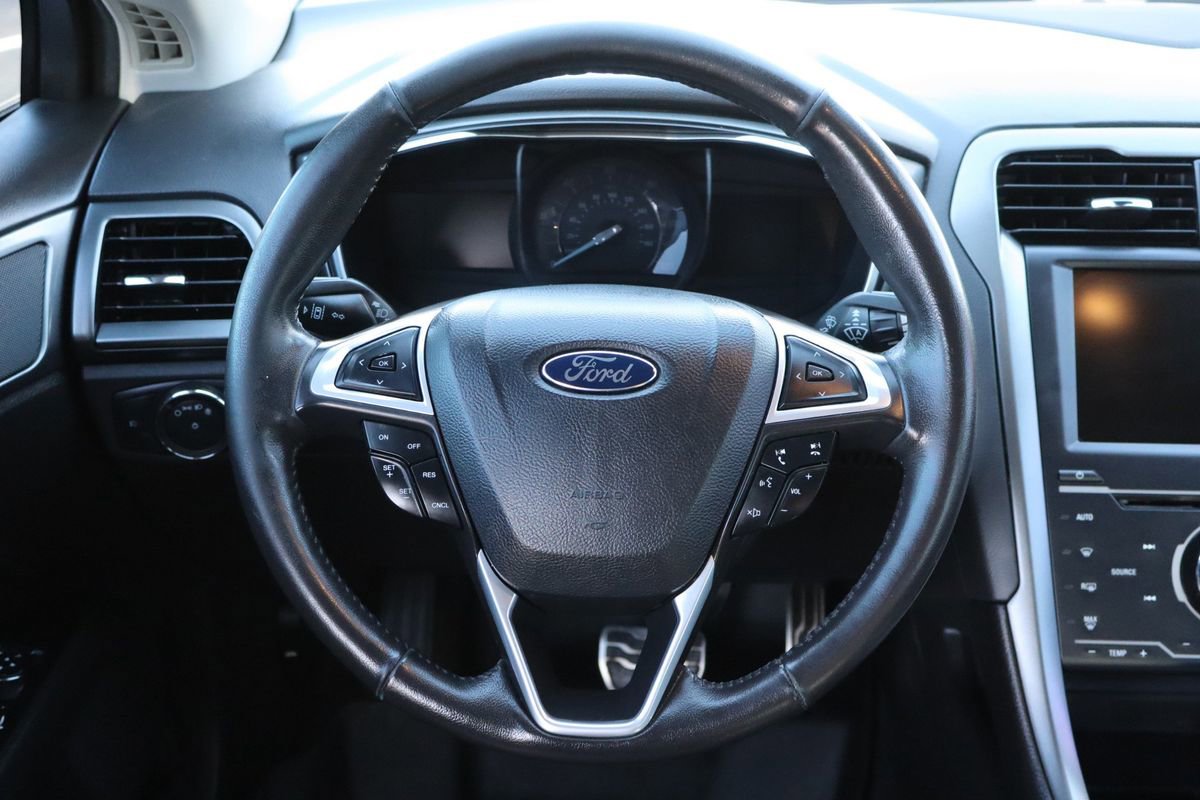 Used 2014 Ford Fusion Energi Titanium w/ Driver Assist Package image 18