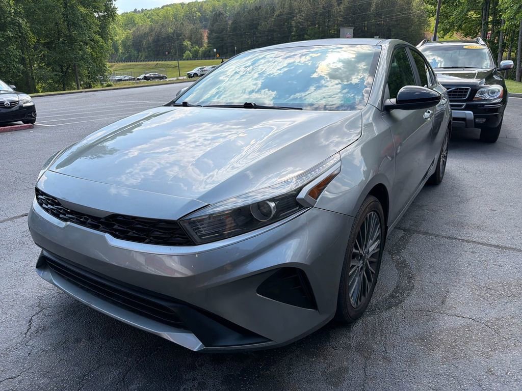 Used 2023 Kia Forte LXS FWD image 2