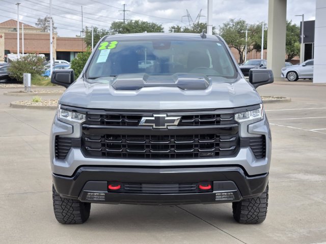 Used 2023 Chevrolet Silverado 1500 LT Trail Boss w/ LPO, Dark Essentials Package AWD/4WD image 2
