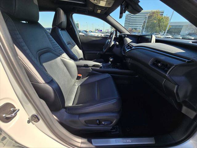 Used 2020 Lexus UX 200 w/ Premium Package FWD image 11