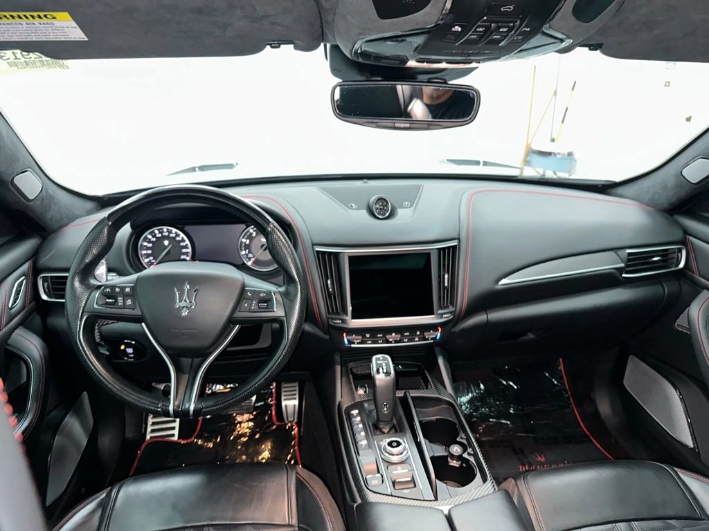 Used 2022 Maserati Levante Trofeo AWD/4WD image 21
