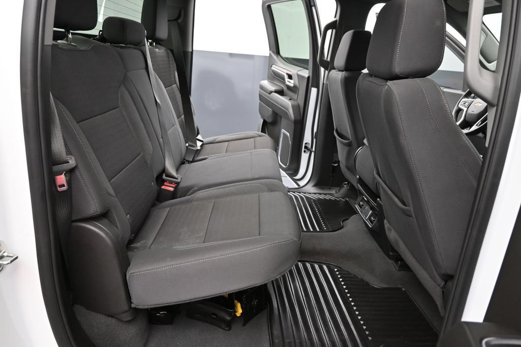 Used 2025 Chevrolet Silverado 1500 LT RWD image 24