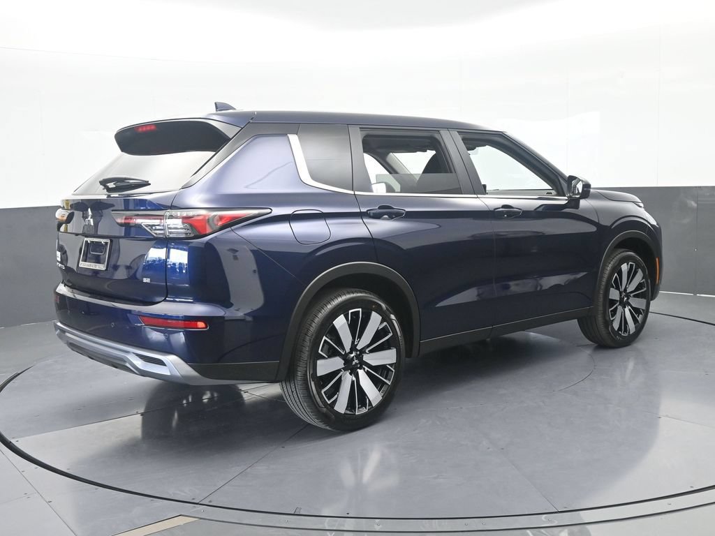 New 2026 Mitsubishi Outlander SE FWD image 6