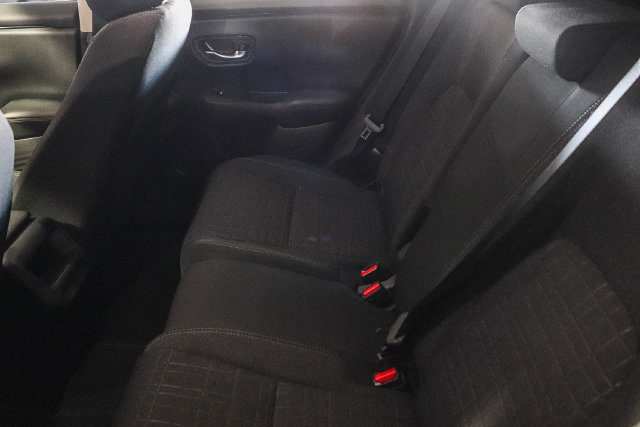 Certified 2025 Honda HR-V LX image 17