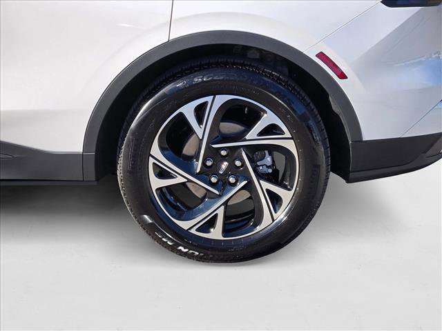 New 2025 Lincoln Nautilus Premier w/ Equipment Group 102A image 9