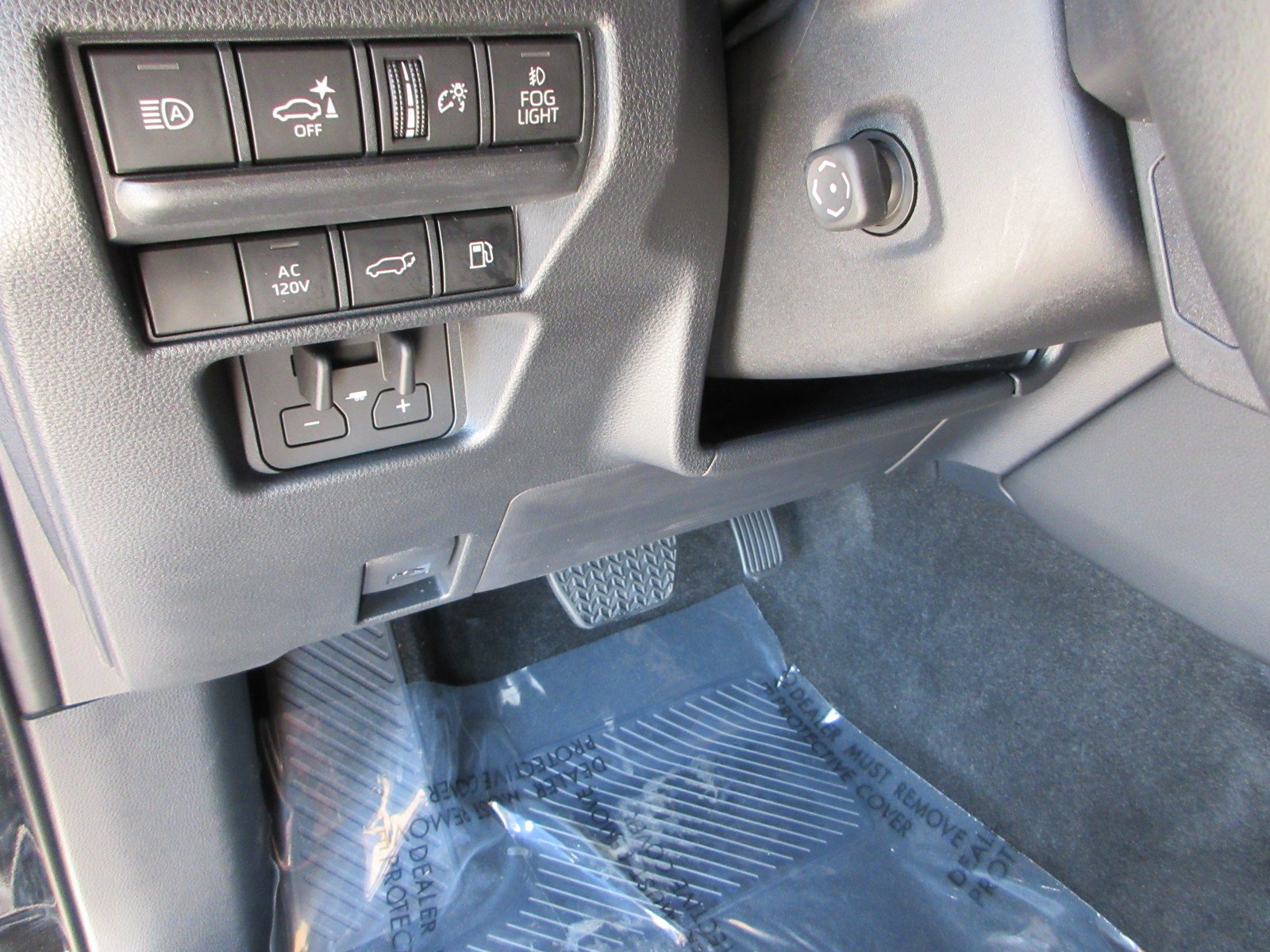 Used 2025 Toyota Land Cruiser w/ Premium Package AWD/4WD image 31