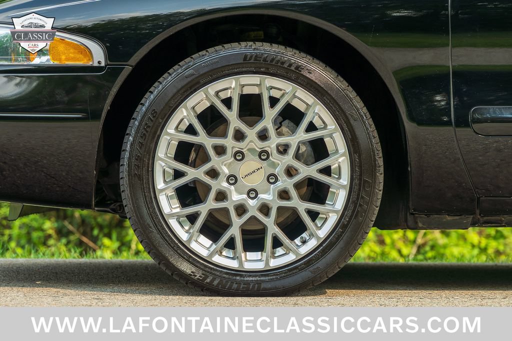Used 1997 Lincoln Mark VIII LSC RWD image 21