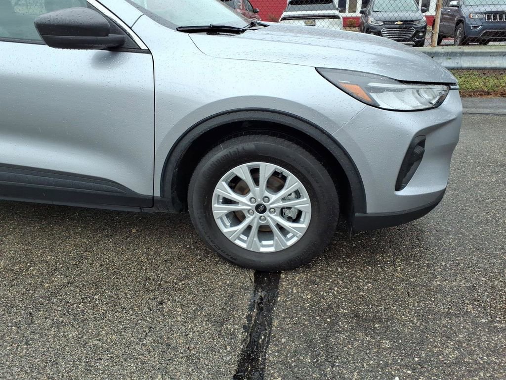 Used 2023 Ford Escape Active image 5