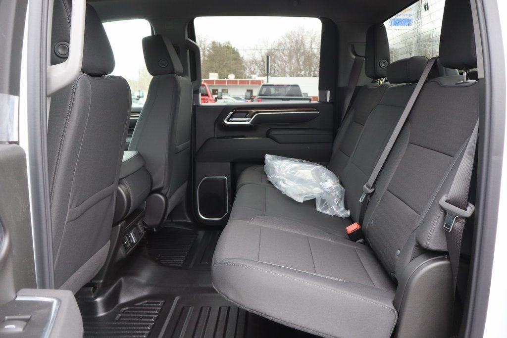 New 2026 Chevrolet Silverado 3500 LT w/ Texas Edition image 16