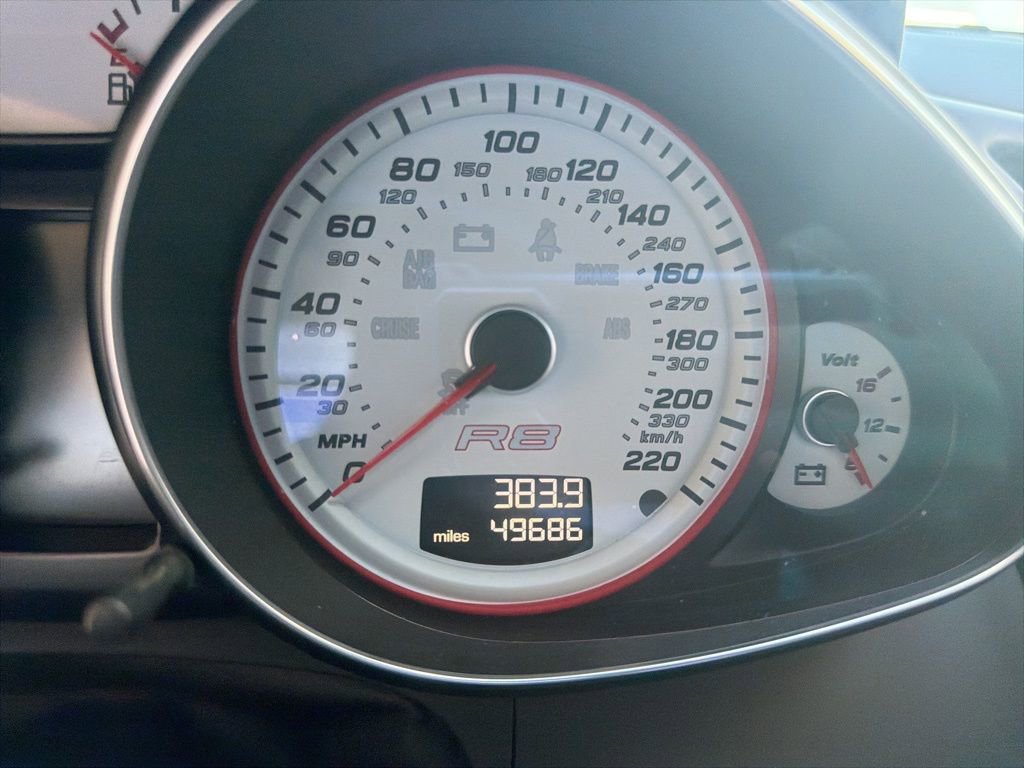 Used 2012 Audi R8 V10 image 16