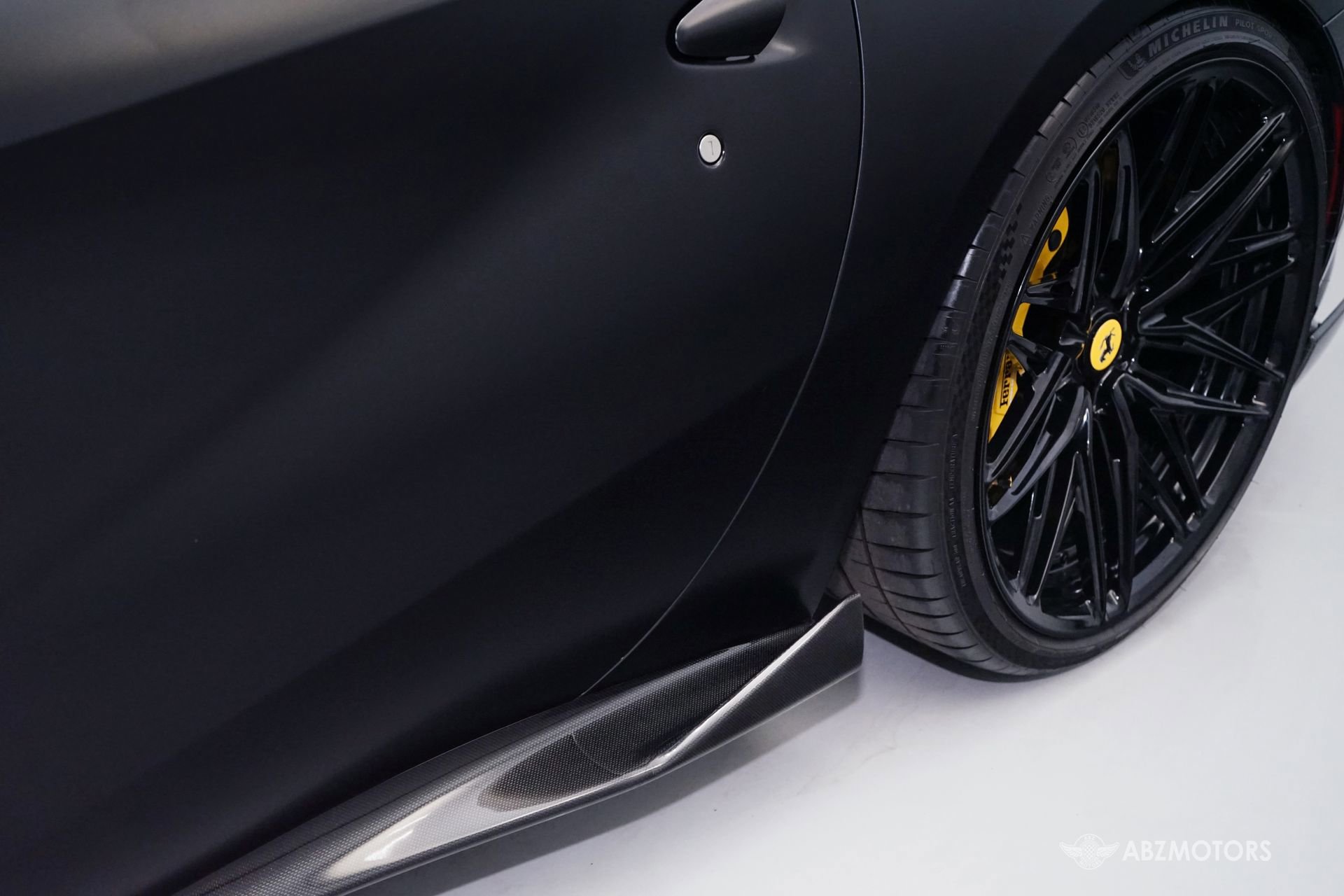 Used 2019 Ferrari 812 Superfast image 15