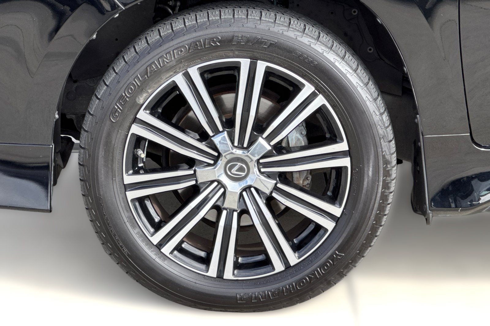 Used 2020 Lexus LX 570 4WD w/ Sport Package image 13