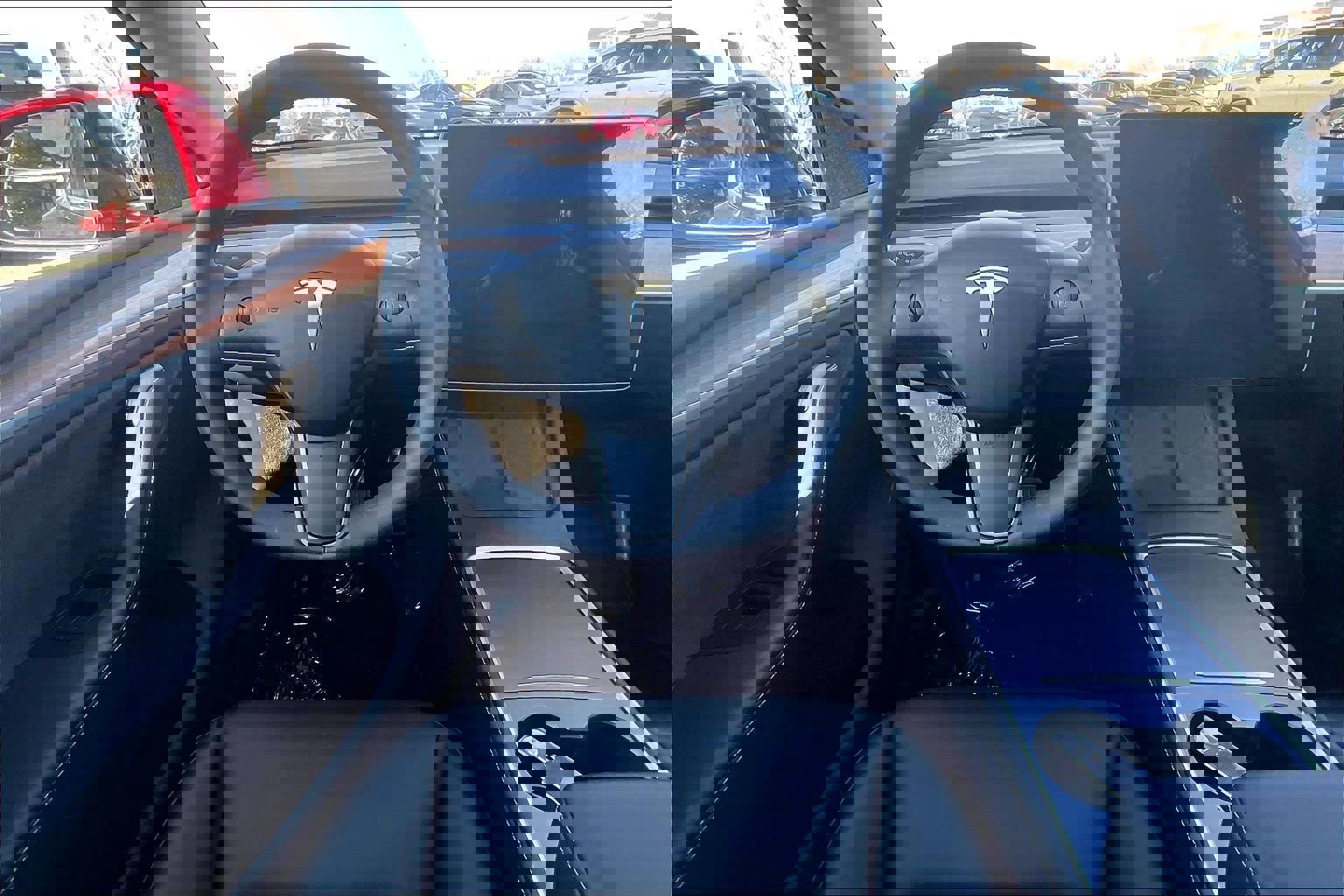 Used 2023 Tesla Model Y Long Range image 5