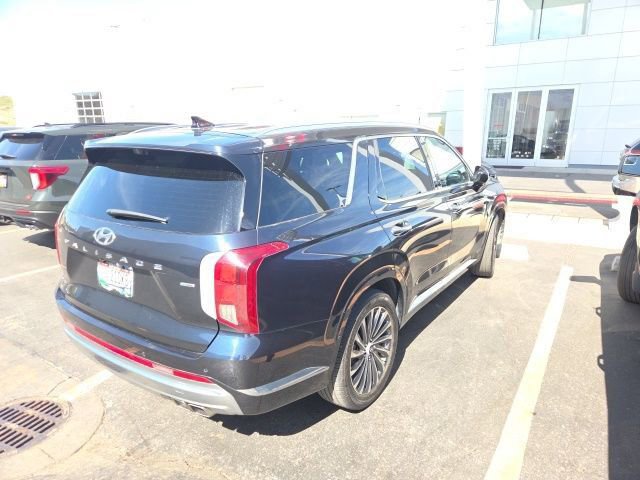 Used 2024 Hyundai Palisade Calligraphy AWD/4WD image 3