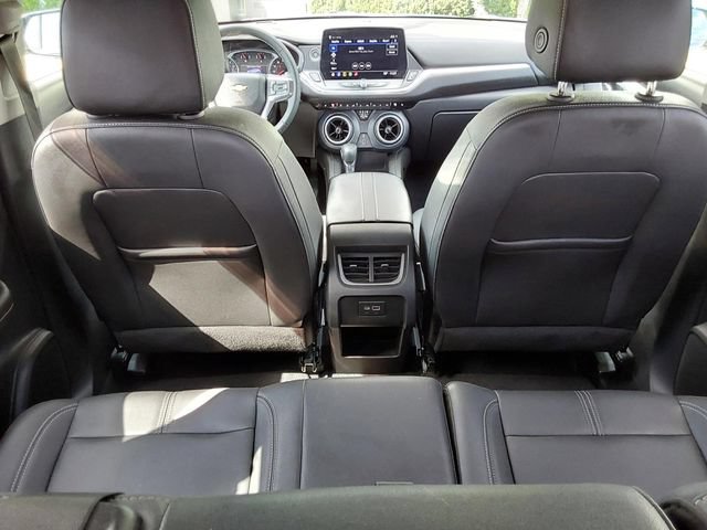 Used 2023 Chevrolet Blazer LT w/ Midnight/Sport Edition FWD image 9
