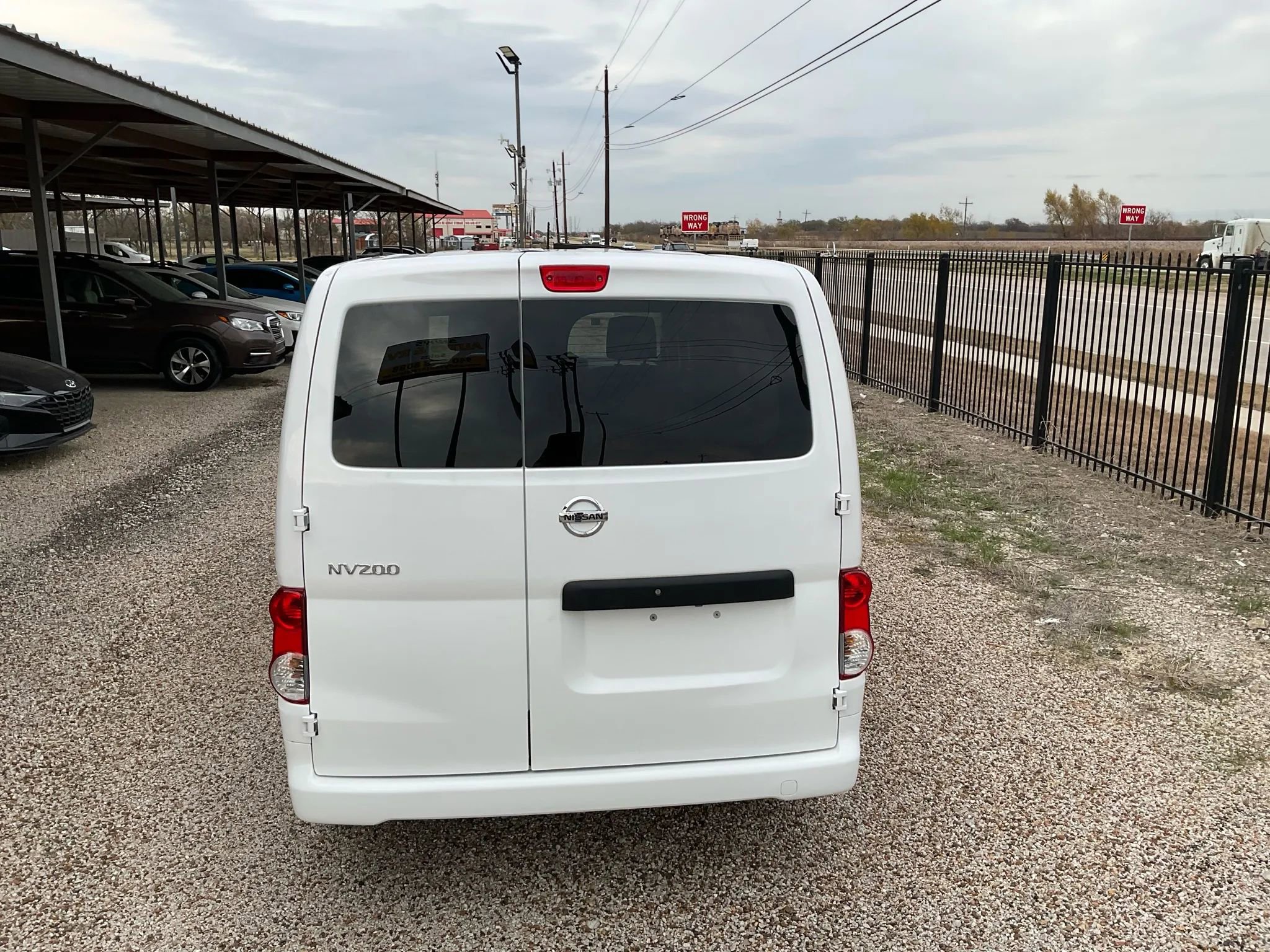 Used 2020 Nissan NV200 S w/ Sliding Glass Door Package image 9