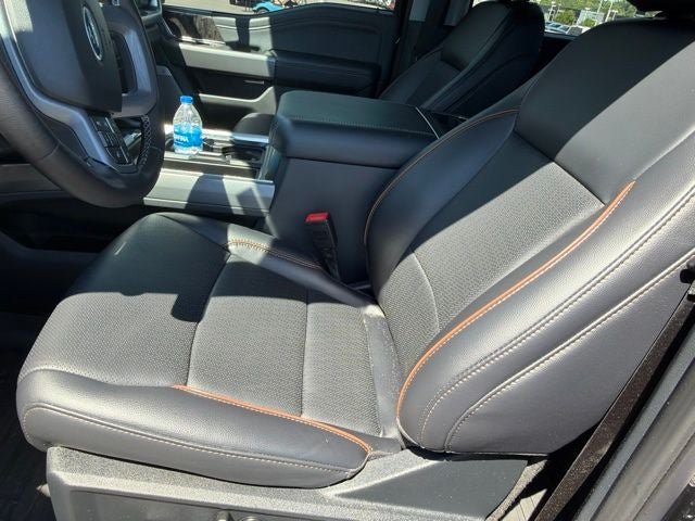 Used 2025 Ford F350 Lariat w/ Lariat Ultimate Package AWD/4WD image 7