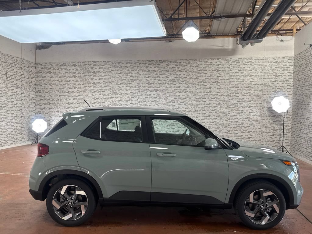 New 2026 Hyundai Venue SEL FWD image 8