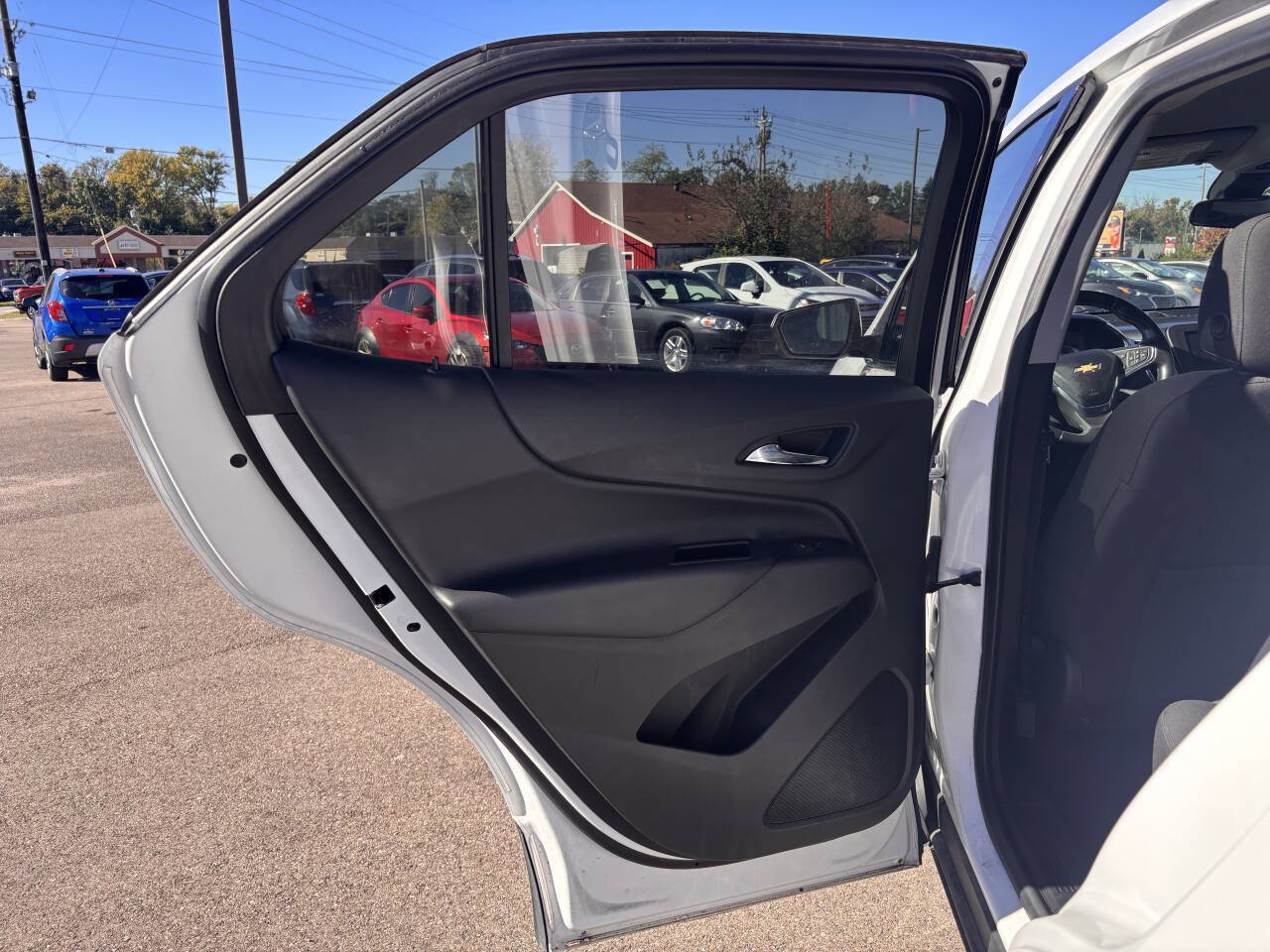 Used 2020 Chevrolet Equinox LT w/ Driver Convenience Package FWD image 16