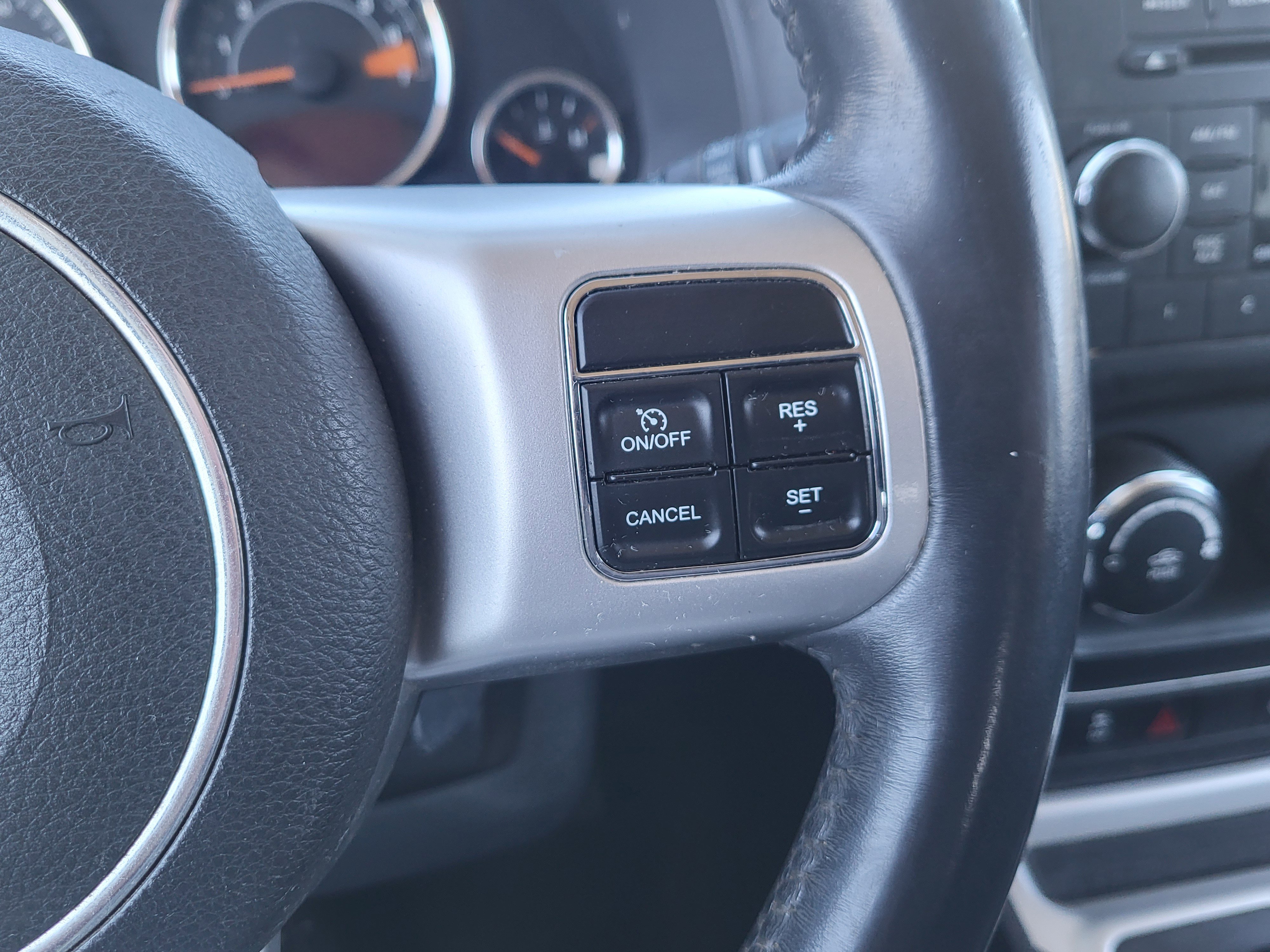 Used 2016 Jeep Compass Latitude image 27