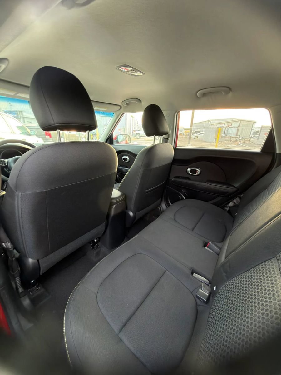 Used 2016 Kia Soul + FWD image 15