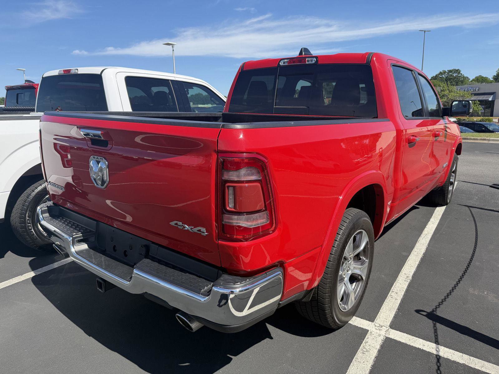 Used 2022 RAM 1500 Laramie AWD/4WD image 8