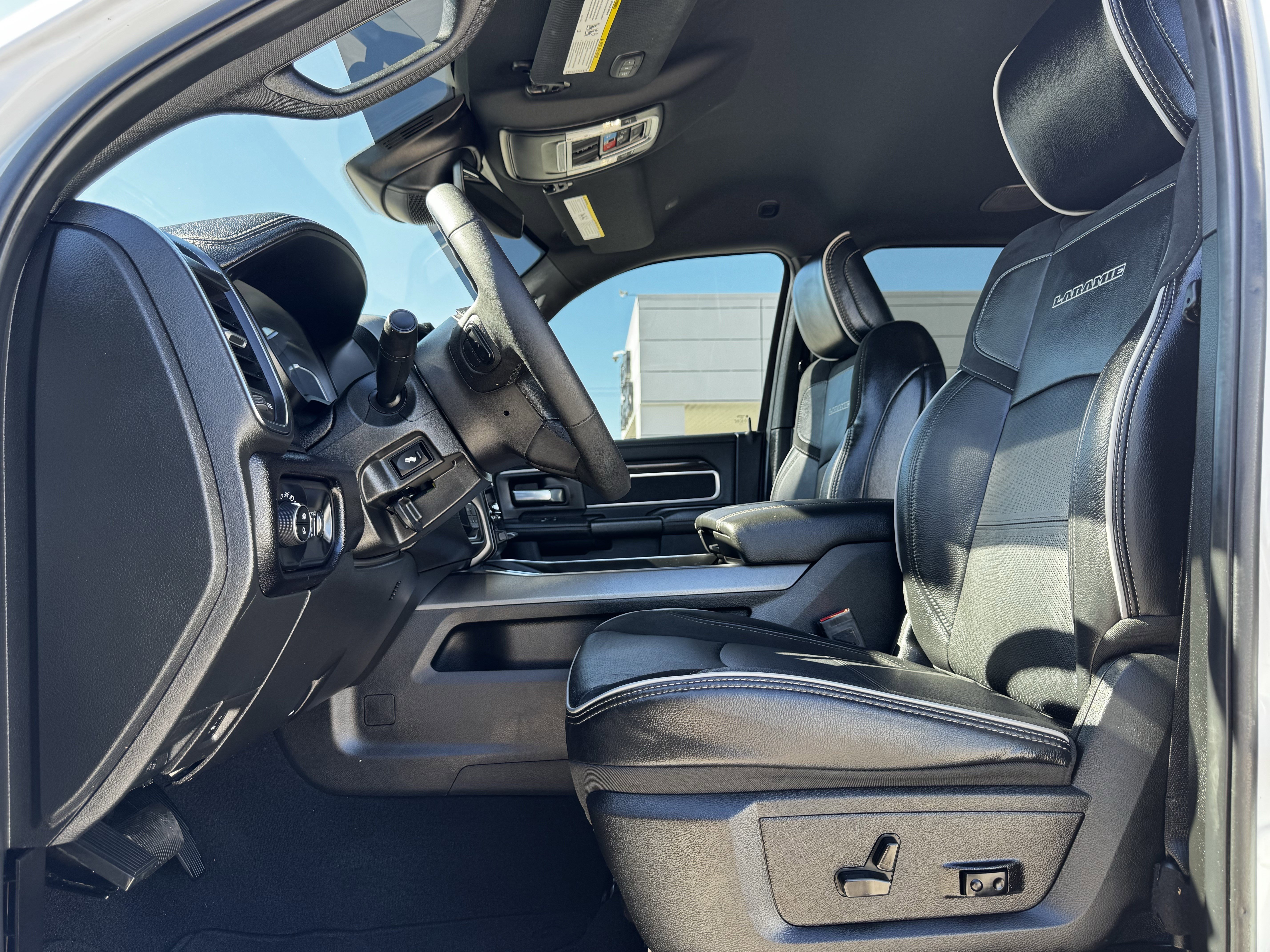 Used 2025 RAM 2500 Laramie image 30