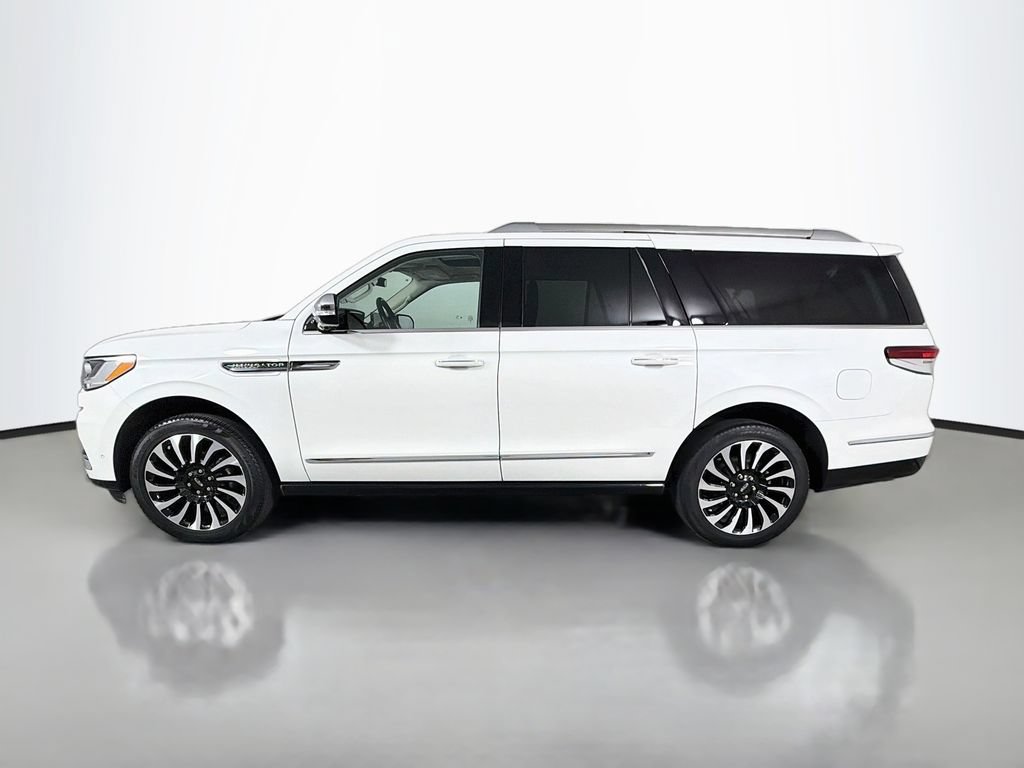 Used 2023 Lincoln Navigator L Black Label AWD/4WD image 8