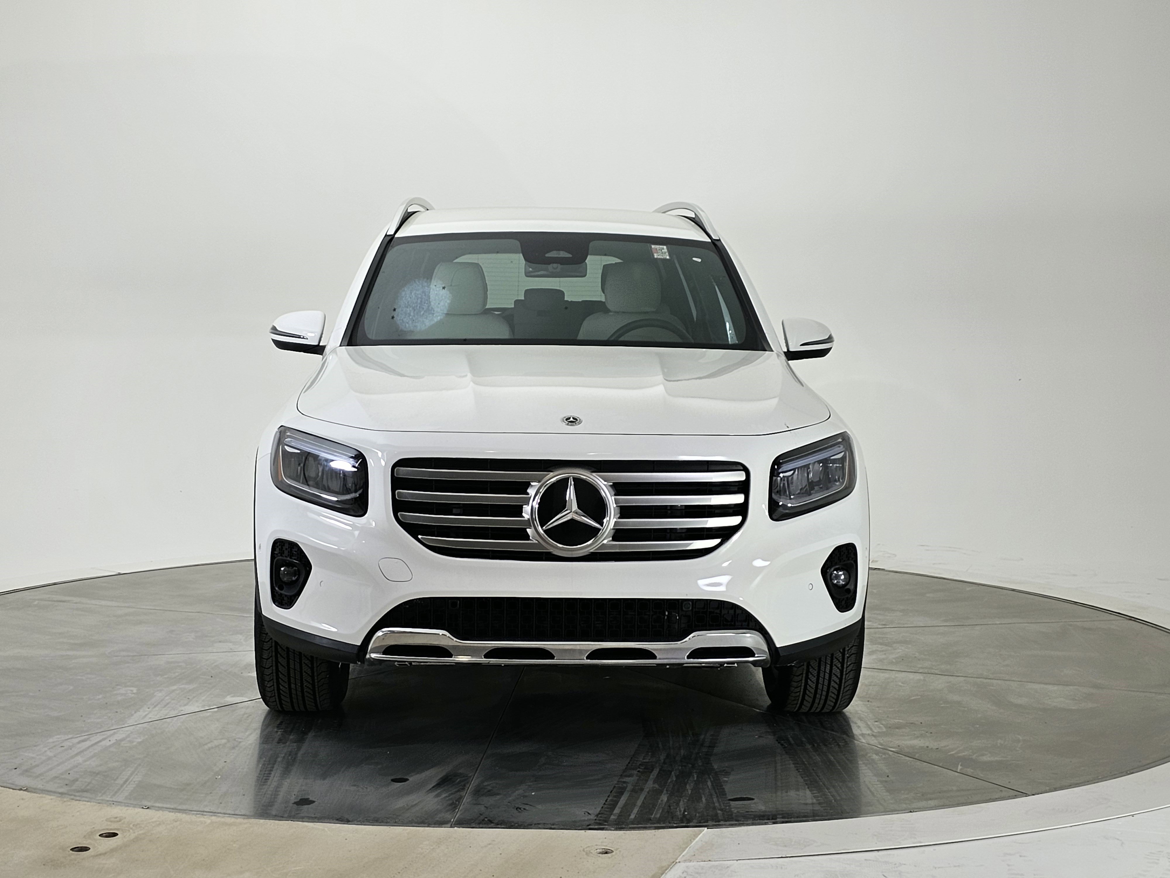 Used 2025 Mercedes-Benz GLB 250 image 5