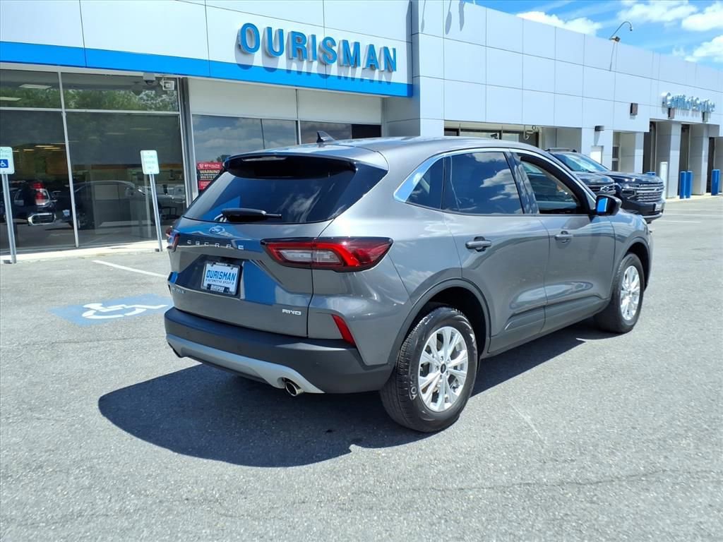 Used 2023 Ford Escape Active w/ Tech Pack #2 AWD/4WD image 3