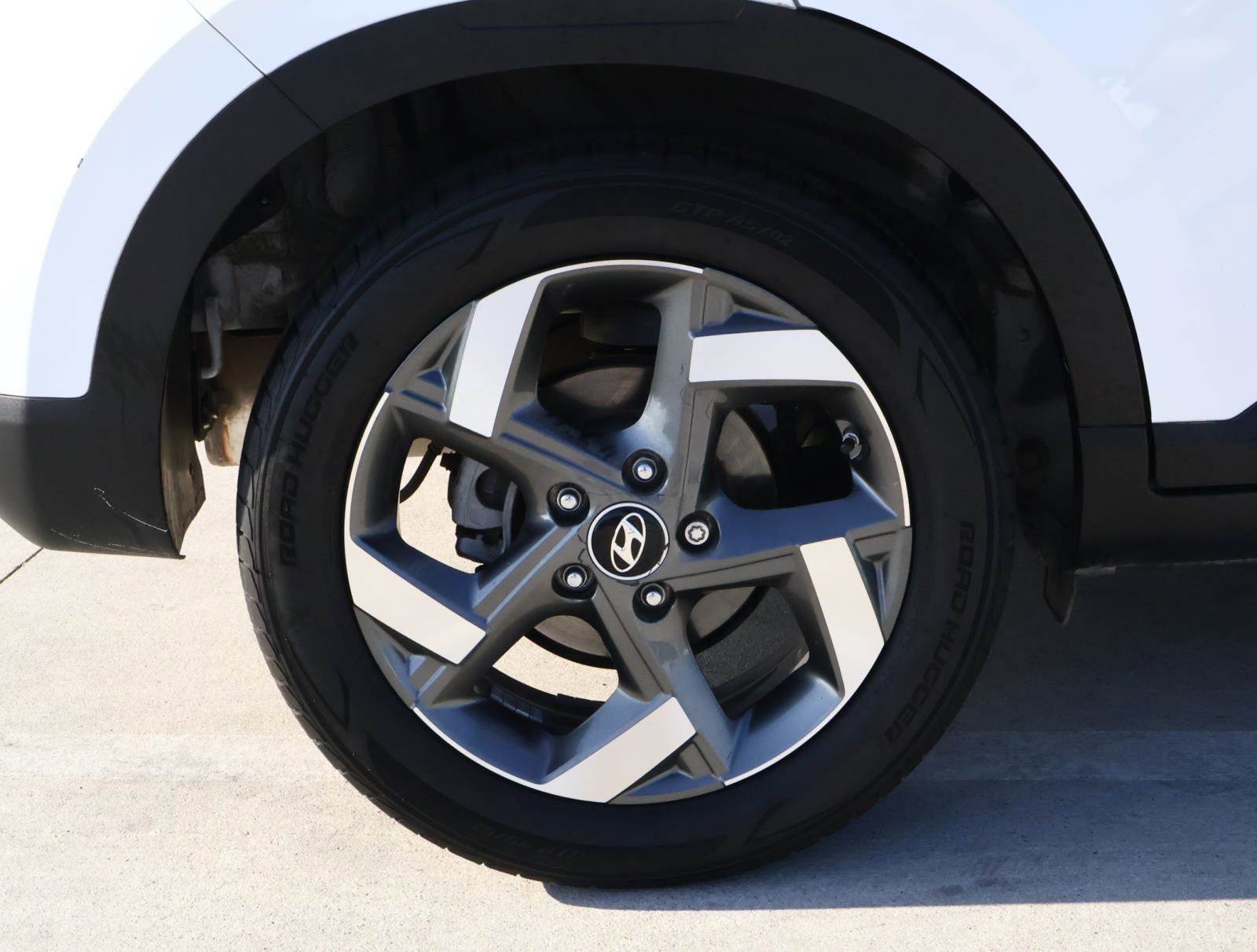 Used 2021 Hyundai Venue SEL w/ Premium Package image 8